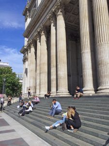8 - Lunch on the steps of St Pauls